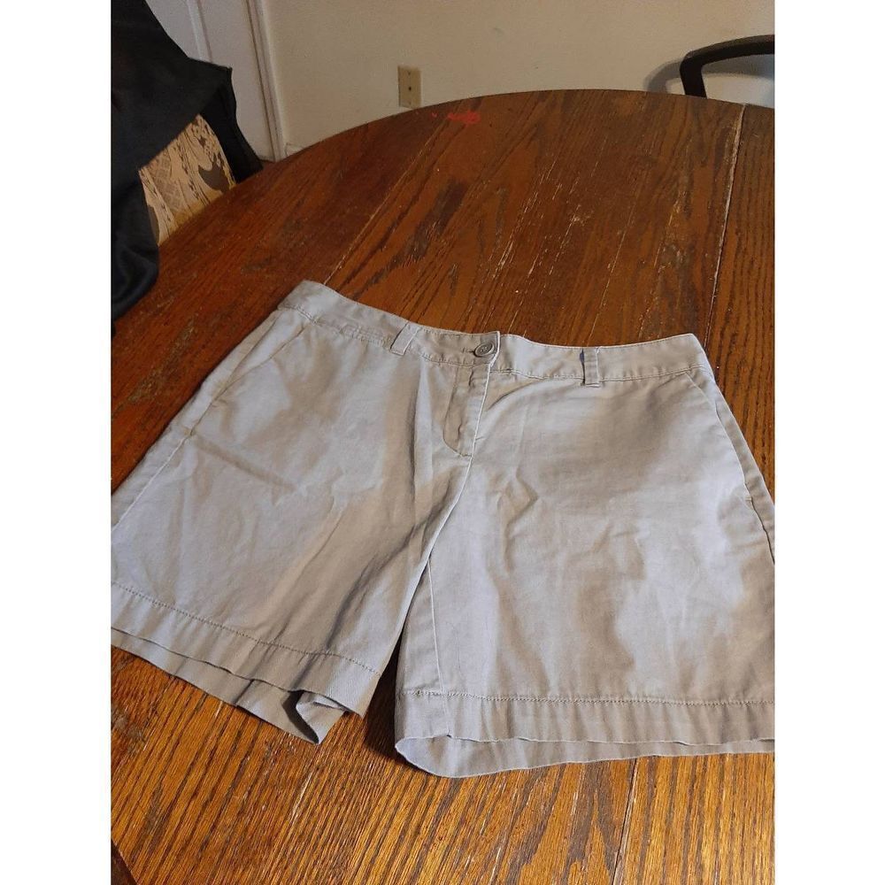 Size 6 Ann Taylor Loft Grey Shorts